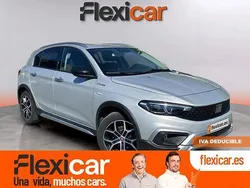 Gris Usado 2022 Fiat Tipo Cross Berlina | 15.490 € (Un poco caro)