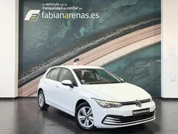 Blanco Usado 2021 VW Golf VIII Life Berlina | 22.400 € (Precio justo)