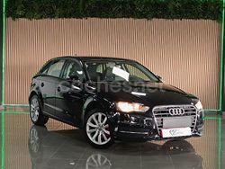 Negro Usado 2014 Audi A3 Sportback g-tron Attraction Berlina | 12.990 €