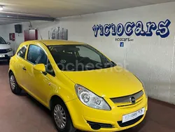 Amarillo Usado 2009 Opel Corsa Berlina | 3200 € (Precio justo)