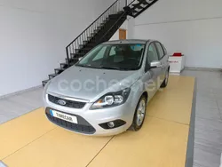 Gris / plata Usado 2008 Ford Focus Trend Berlina | 5490 € (Un poco caro)