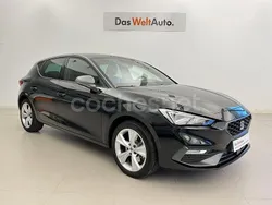 Negro Usado 2024 Seat Leon FR Berlina | 25.900 € (Un poco caro)