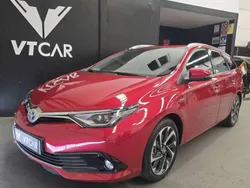 Burdeos Usado 2015 Toyota Auris Touring Sports Familiar | 13.990 € (Precio justo)