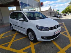 Blanco Usado 2015 VW Touran Business Monovolumen | 13.850 € (Precio justo)