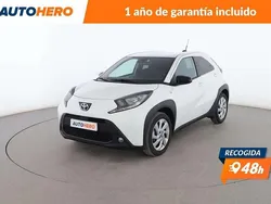 Blanco Usado 2024 Toyota Aygo Play Utilitario | 15.999 € (Precio justo)