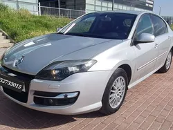 Gris Usado 2012 Renault Laguna III Dynamique Berlina | 4200 € (Buen precio)