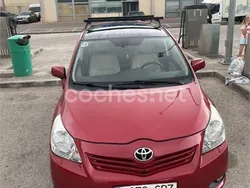 Rojo Usado 2010 Toyota Verso Advance Monovolumen | 9500 € (Un poco caro)