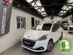 Blanco Usado 2016 Peugeot 208 Style Utilitario | 7990 € (Precio justo)