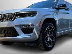 Plata Nuevo 2025 Jeep Grand Cherokee Summit SUV | 86.999 € (Precio justo)