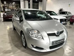 Gris Usado 2007 Toyota Auris Luna Utilitario | 7490 € (Caro)