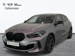 Skyscraper grau metalizado Usado 2024 BMW M135 Comfort Edition Utilitario | 46.900 € (Precio justo)