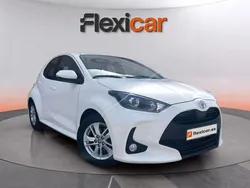 Blanco Usado 2022 Toyota Yaris Edition Berlina | 15.990 € (Precio justo)