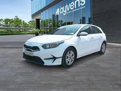 Blanco Usado 2024 Kia Ceed Utilitario | 18.400 € (Precio justo)