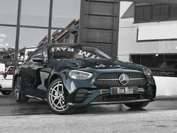 Verde Usado 2021 Mercedes E220 Coupe | 54.900 €
