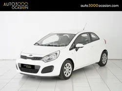 Blanco Usado 2014 Kia Rio Berlina | 9486 € (Un poco caro)