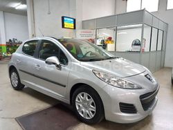 Gris / plata Usado 2010 Peugeot 207 Berlina | 4900 € (Precio justo)
