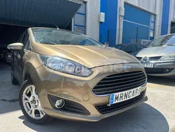 Beige Usado 2014 Ford Fiesta Titanium Utilitario | 7990 € (Caro)