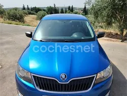 Azul Usado 2015 Skoda 105 Ambition Berlina | 7900 €