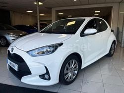 Blanco Usado 2023 Toyota Yaris Hybrid Active Berlina | 19.800 € (Precio justo)