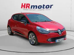 Rojo Usado 2015 Renault Clio IV Utilitario | 8290 € (Precio justo)