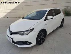 Blanco Usado 2018 Toyota Auris Hybrid Edition Utilitario | 18.500 € (Un poco caro)