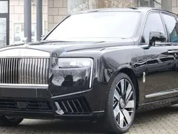 Negro Nuevo 2024 Rolls Royce Cullinan SUV | 736.900 €