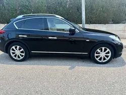 Negro Usado 2012 Infiniti Ex30 Premium SUV | 9800 €