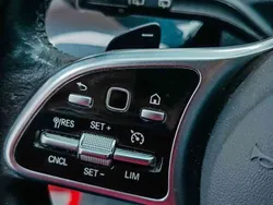 Rojo Usado 2019 Mercedes A180 Urban Utilitario | 20.390 € (Precio justo)