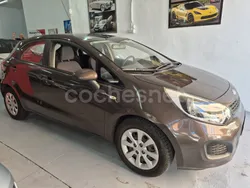 Marrón Usado 2014 Kia Rio Berlina | 5500 € (Buen precio)