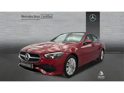 Rojo Usado 2025 Mercedes C200 Avantgarde Berlina | 48.500 € (Precio justo)
