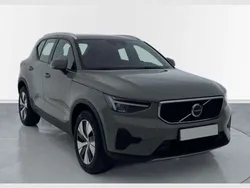 Verde Usado 2023 Volvo XC40 Core SUV | 36.800 € (Caro)