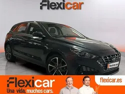 Gris Usado 2023 Hyundai i30 Berlina | 18.990 € (Precio justo)