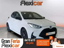 Blanco Usado 2022 Toyota Yaris Hybrid Style Berlina | 18.990 € (Buen precio)