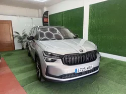 Plateado Usado 2024 Skoda Kodiaq SportLine SUV | 36.495 € (Precio justo)