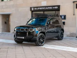 Negro Usado 2024 Land Rover Defender HSE SUV | 82.500 € (Precio justo)