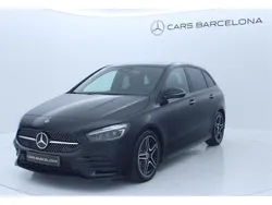 Negro noche Usado 2023 Mercedes B200 Monovolumen | 37.000 € (Caro)