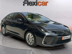 Negro Usado 2023 Toyota Corolla Active Berlina | 19.790 €