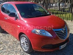 Rojo Usado 2013 Lancia Ypsilon Silver Utilitario | 6490 € (Precio justo)