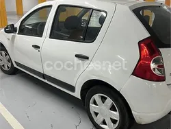 Blanco Usado 2011 Dacia Sandero Base Utilitario | 3050 € (Precio justo)