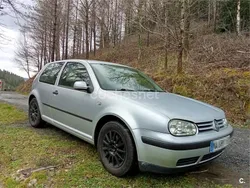 Gris / plata Usado 2001 VW Golf IV Conceptline Berlina | 3300 € (Precio justo)