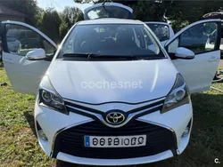 Blanco Usado 2015 Toyota Yaris Active Berlina | 9200 € (Precio justo)
