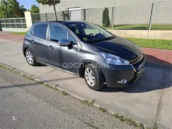 Gris / plata Usado 2015 Peugeot 208 Active Utilitario | 7400 € (Precio justo)