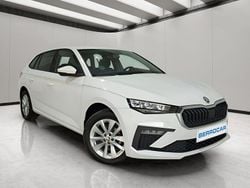 Blanco Usado 2024 Skoda Scala Essence Utilitario | 17.990 € (Precio justo)