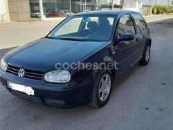 Azul Usado 2002 VW Golf IV Advance Berlina | 2400 € (Buen precio)