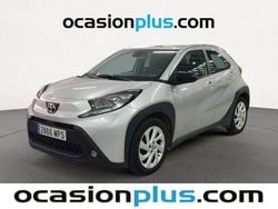 Gris Usado 2024 Toyota Aygo Play Utilitario | 13.273 € (Precio justo)