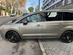 Beige Usado 2011 Peugeot 5008 Sport Monovolumen | 6800 € (Precio justo)