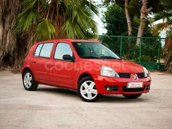 Rojo Usado 2007 Renault Clio II Authentique Berlina | 3400 € (Buen precio)