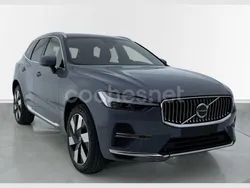 Gris Usado 2023 Volvo XC60 Plus SUV | 55.950 € (Caro)