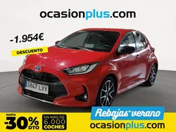 Rojo Usado 2022 Toyota Yaris Hybrid Style Berlina | 21.099 € (Precio justo)