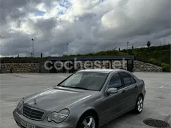 Amarillo Usado 2003 Mercedes C220 Berlina | 3200 € (Precio justo)